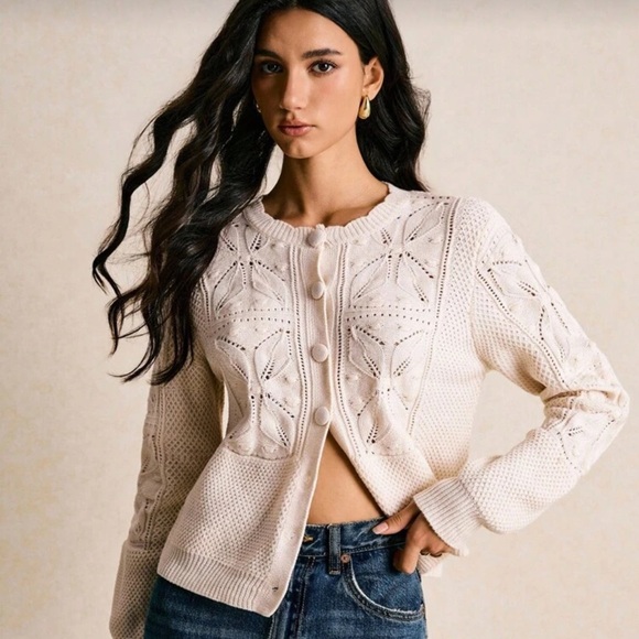 Scalloped collar button up knit cardigan sweater crochet boho cream cottagecore - Picture 5 of 8